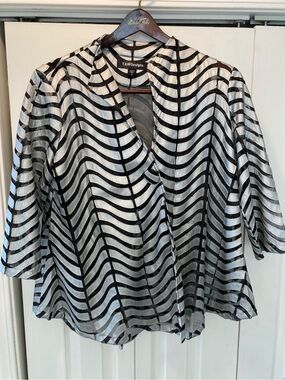 T&J Designs Black and Silver Wave-Stripe Wrap jacket/cardigan